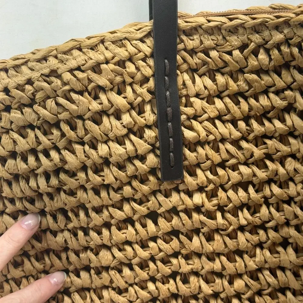 NWOT Elegant Woven beach bohemian Tote Bag with dark Brown Straps